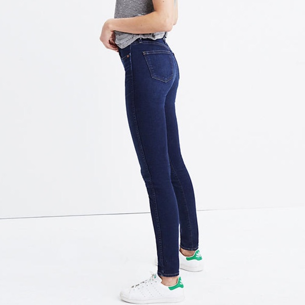 Petite Madewell jeans in 24, dark denim